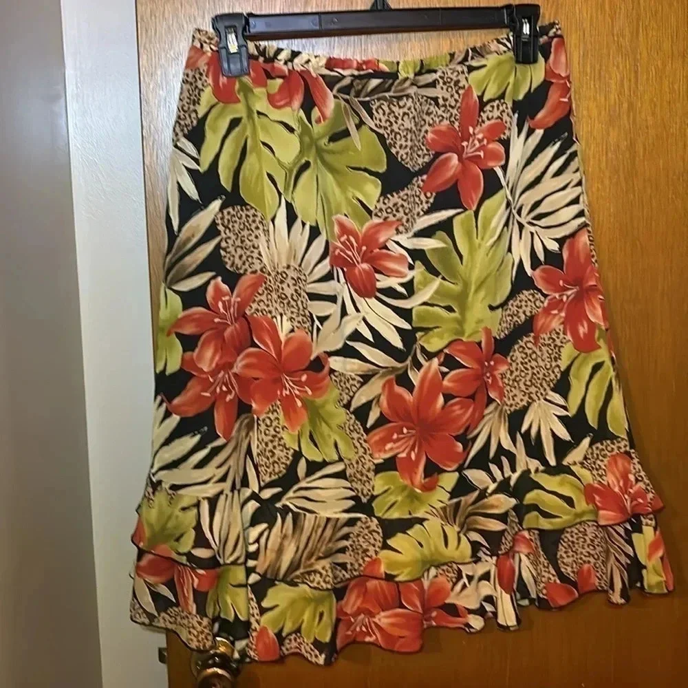 Multiples Fully Lined Floral Skirt Size L